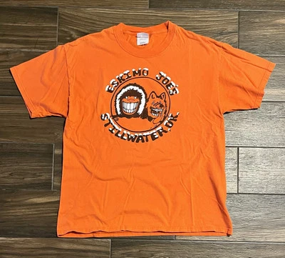 Camiseta naranja gráfica Eskimo Joe’s Stillwater, Oklahoma Foto 1 de 4