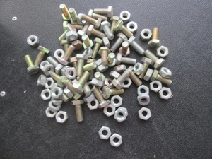 45 10 MM SCHRAUBEN UND 50 10 MM MUTTERN - Bild 1 von 2
