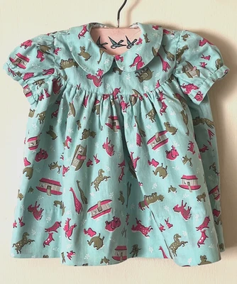Lindo vestido vintage de algodón hecho a mano para niñas con estampado de arca de Noé rosa aguamarina 6-12M Foto 1 de 4