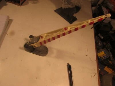 Lionel 252 Crossing Gate, no box,  postwar,  - Image 1 of 4