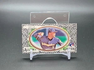 Mini Black Boarder #201 Topps Allen & Ginter 2017 Orlando Arcia Brewers radiocontrol - Imagen 1 de 2