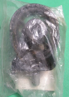 MR267864 Genuine Mitsubishi Transfer Mounting - Image 1 of 2