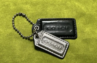 Lote de 2 COACH Llavero Cuero Dorado Metálico Etiqueta Colgante Repuesto  Foto 1 de 4