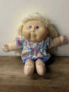 Vintage Cabbage Patch Kids Doll 1991 Hasbro Tongue Out, Clothes - Picture 1 of 5