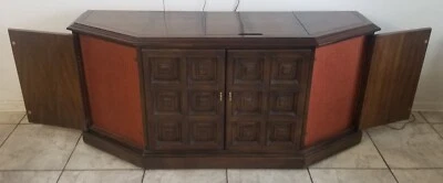 Vintage Mid Century Drexel Heritage Furniture Co. Console Stereo 1966 - Image 1 of 4