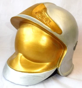 Sapeurs pompiers - CASQUE POMPIERS TIRELIRE RESINE 17 cm de hauteur N° 0202 - Imagen 1 de 5