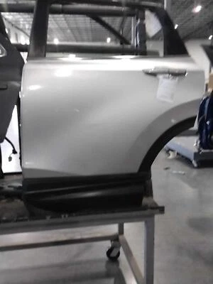 Used Rear Left Door Assembly Rear Side fits: 2018 Honda Cr-v w/privacy tint glas - Image 1 of 4