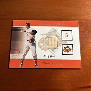 BROOKS ROBINSON 2002 FLEER GREATS THROUGH THE YEARS GAME USED BAT 4/24 - Picture 1 of 2