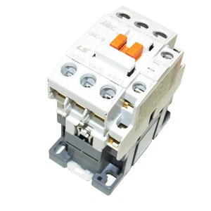 TC306 220 ~ 240v CONTACTOR 3 POLE 15KW 32A CONTACTOR 1N/C 1N/O - RF636E - Imagen 1 de 1