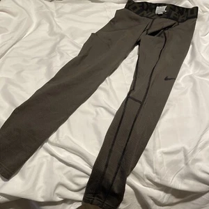 Men's Nike Pro Leggings Size Small 56323 Menโs Green ๐ฅ๐ฅ๐บ๐ธ Compression - Picture 1 of 6