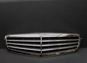 Frontgitter-Grill - Kühlergrill - Chrom - Silber - Mercedes-Benz - Bild 1 von 4
