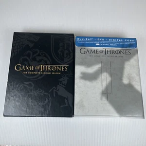 Game of Thrones: the Complete Second Season & Third Season(Blu-ray and DVD ) - Foto 1 di 6