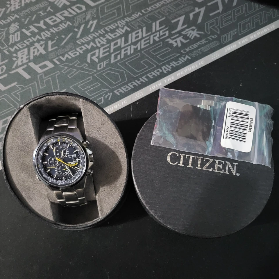 Reloj atómico Citizen Blue Angels World Chrono A-T Eco-Drive AT8020-54L Foto 1 de 1