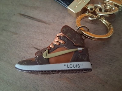 LV x Nike Air Jordan 1 Llavero con Caja ~ Leer Descripción Foto 1 de 4