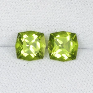 Coppia di cuscini fantasia peridoto naturale 2,87 ct lucentezza superiore e migliore verde...!!!!! - Foto 1 di 2