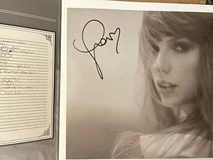 Taylor Swift The Tortured Poets Department Vinyl signierter Einsatz mit HERZ - IN DER HAND - Bild 1 von 1