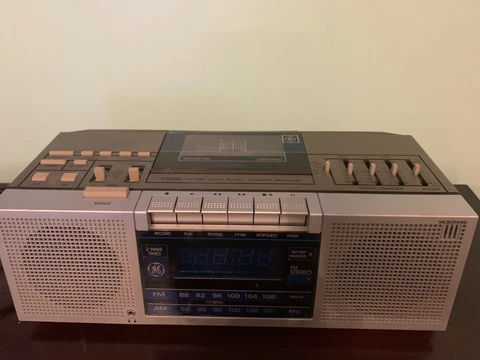 ge clock radio 7-4965a and cassette player . works Cover