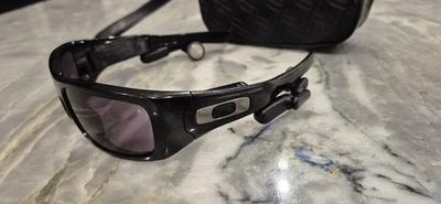 Gafas de sol Oakley Thump 512 MB negro pulido marco completo con estuche  Foto 1 de 4