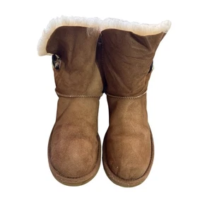 UGG Australia Chestnut Brown Suede Leather Shearling Lined Button Boots US 8 - Picture 1 of 9