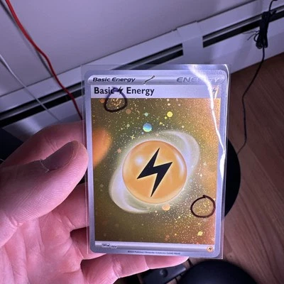 Basic Lightning Energy (Cosmos Holo) 004 Sv01: Scarlet & Violet Base Set Holo - Image 1 of 4