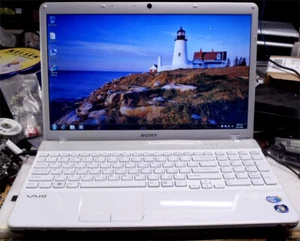 Sony VAIO VPCEB11F X-2 15.6" Laptop Intel core i3 500Gb had drive 4Gb Ram DVD - Picture 1 of 2