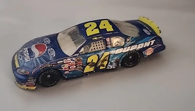 Winners Circle Jeff Gordon #24 Talladega Win 04-25 2004 Raced Version 1:64 loose - Image 1 of 4