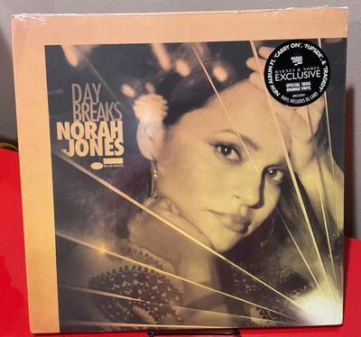 Norah Jones - Day Breaks- B002520901 - (New/SEALED) LP Vinyl Album - Image 1 of 3