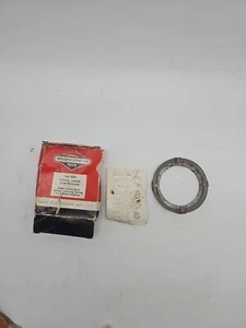Briggs & Stratton 390066 Starter Rewind Spring Genuine Nos Oem Part - Imagen 1 de 1