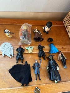 Mixed Lot of Plastic Vinyl STAR WARS Darth Vader Yoda Etc. Ship Star Trek Play - Picture 1 of 20
