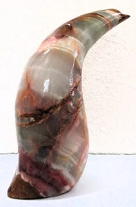 Escultura de mesa de cuerno abstracto de ónix pulido de 11" de alto - Imagen 1 de 12
