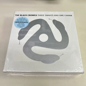 THE BLACK CROWES - THREE SNAKES AND ONE CHARM 7" VINYL BOX SET 45 RPM W/Poster. - Picture 1 of 2