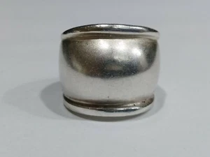 Sterling silver 925 ladies 9.2g Ring Finger Size 6 - Picture 1 of 9