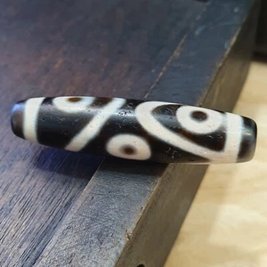 Hermoso amuleto de cuentas Dzi de ágata tibetana de 5 ojos de colección - Imagen 1 de 24