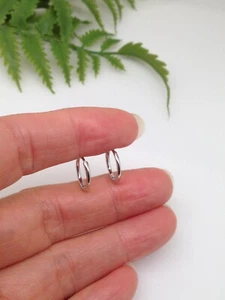 925 Sterling Silver Plain Huggie Hoop Earrings 10.8mm/9mmx0.9mm VERY SMALL TINY - Picture 1 of 13