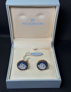 Wedgwood Jasperwear Manschettenknöpfe Set gold blau Ton Segelboot Schiff England - Bild 1 von 5
