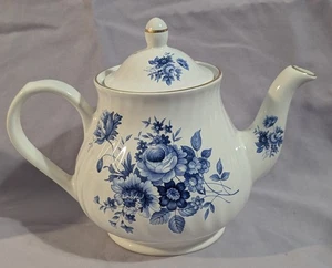 Vtg Staffordshire Arthur Wood & Sons Floral Blue Roses & White TEAPOT #6656 EUC - Picture 1 of 7