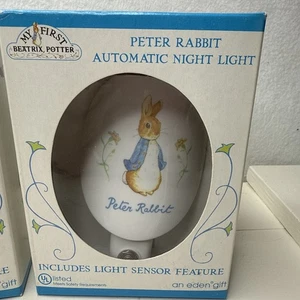 ⭐️Lámpara Beatrix Potter The Tale Of Peter Rabbit 1994 vintage funciona⭐️con pantalla⭐️ - Imagen 1 de 4