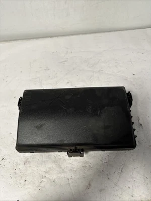 2011-16 Chevrolet Malibu Cruze Fusebox Fuse Box Relay Module 13222782 — 第 1/4 张图片