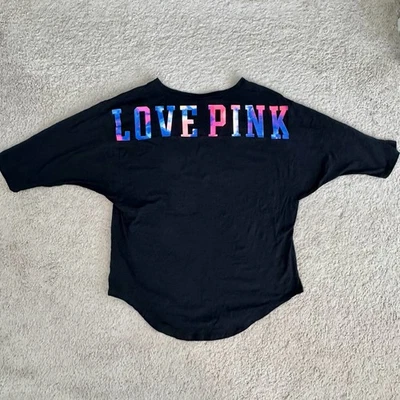 Camiseta ROSA Victorias Secret de la década de 2010 de gran tamaño Ombre Tie Dye logotipo arco iris S Foto 1 de 4