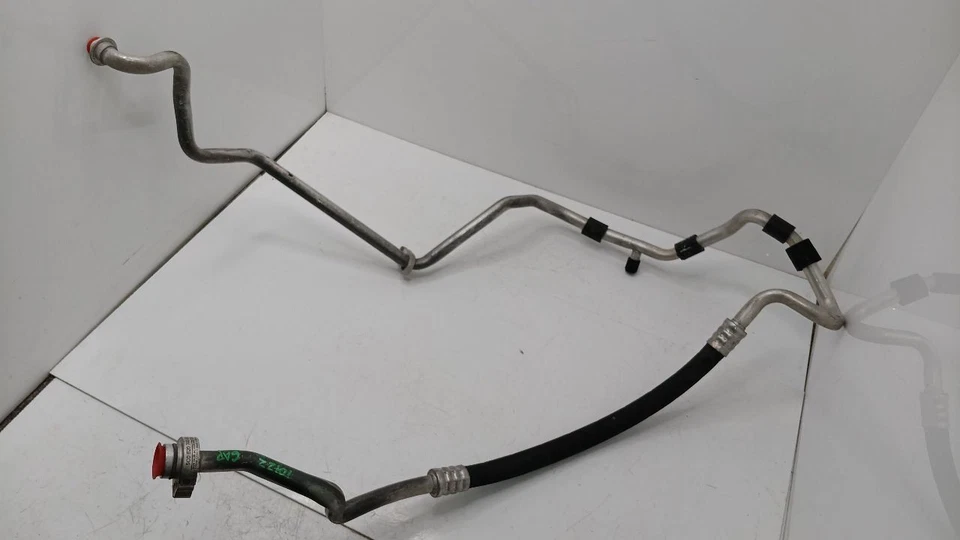 Manguera de línea de succión de aire acondicionado 2016 17 18 Volkswagen Jetta 1,4 L Foto 1 de 4