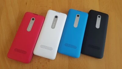 Nokia 301 / Nokia Asha 301 ohne Vertrag - 3 Jahre Gewährleistung / Top - Bild 1 von 4