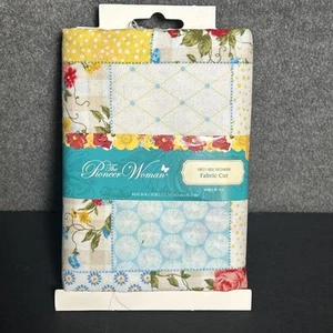 Tela Pioneer Mujer Corte Floral "Sweet Rose Patchwork" 1 yarda 100% Algodón - Imagen 1 de 3