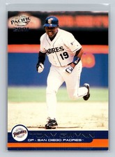 2001 Pacific #367 Tony Gwynn NM
