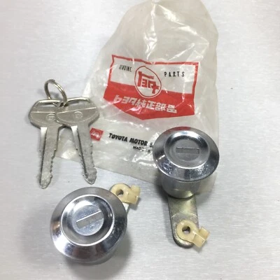 Toyopet Toyota Corona RT40 Cilindro Llave Puerta Cerradura Par Nuevo de Lote Antiguo Japón Foto 1 de 4