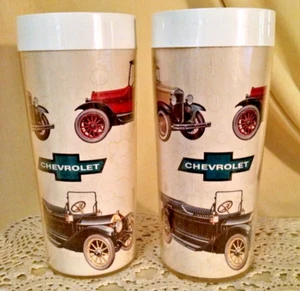 Chevrolet Tumbler Set 2 Kunststoff Thermo Serv West Bend Antik Autos Chevy USA - Bild 1 von 7