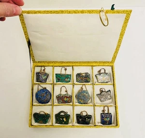 Juego de 12 monederos miniatura vintage de metal pintado a mano Cloisonne B-18. - Imagen 1 de 7