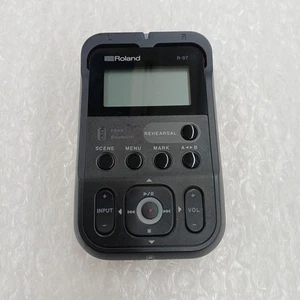 Roland R-07 BK Portable High-Resolution Audio Recorder - Picture 1 of 9
