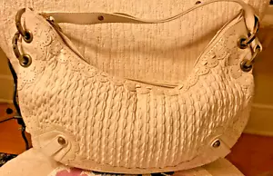 Isabella Fiore Lil Bow Monique tejido metido detallado crema bolso de hombro retirado - Imagen 1 de 4