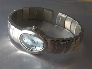 Gloria Vanderbilt Quartz Ladies Watch - Picture 1 of 5
