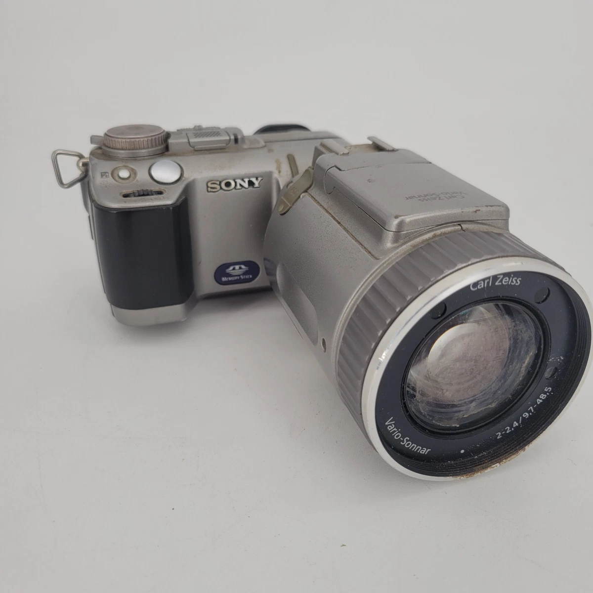 Sony DSC-F707 デジタルカメラなどまとめて7台ジャンク(J017) Sony DSC-F707 デジタルカメラなどまとめて7台ジャンク(J017) Amazon